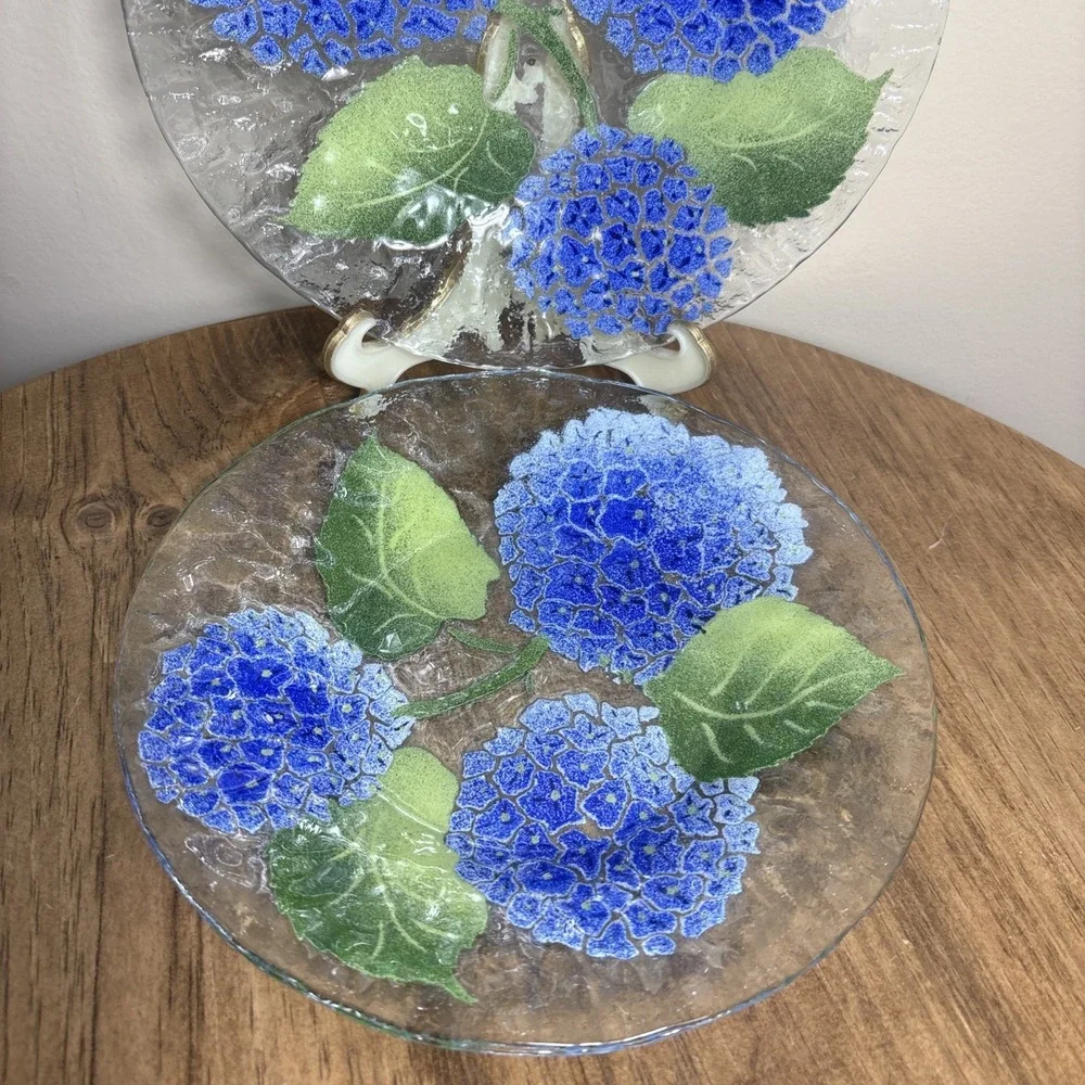2 Gorgeous Vintage Syderstricker Fused Glass Hydrangea Luncheon‎ Plate 8.5